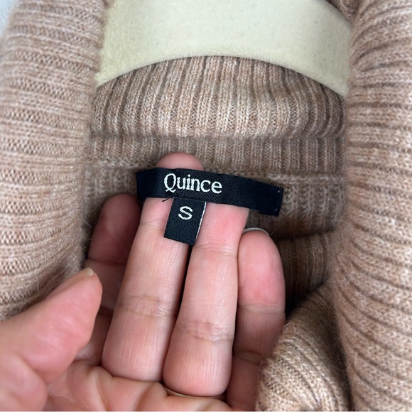 Quince Merino Wool / Baby Alpaca blend turtle neck in camel size: S - Picture 8 of 10